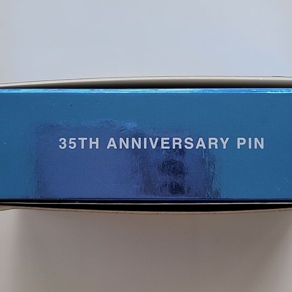 Avon | 35th Anniversary Pin - Picture 6 of 8